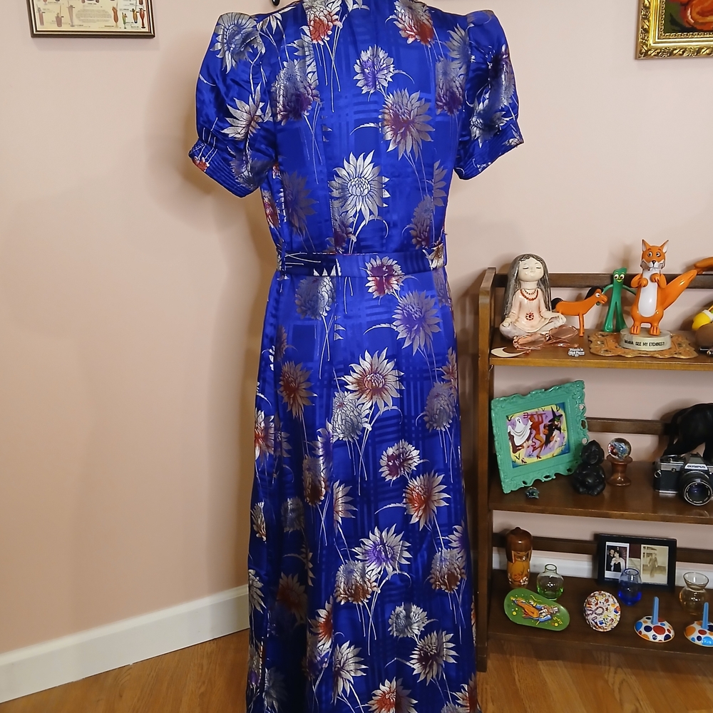 1930s Brilliant Cobalt Blue Silk Movie Star Dressing Gown - Picture 5 of 15
